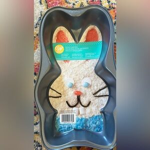 Wilton bunny pan. Brand new nonstick for easy release dishwasher.